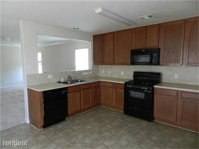 Foto del edificio - 8058 Arrington Forest Ln