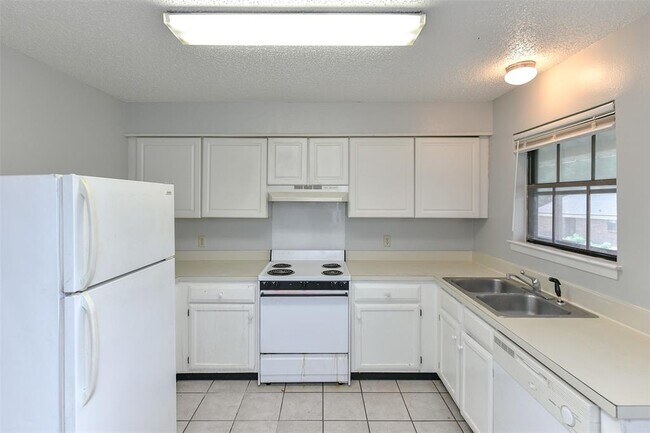 Foto del edificio - 9519 Westpark Dr