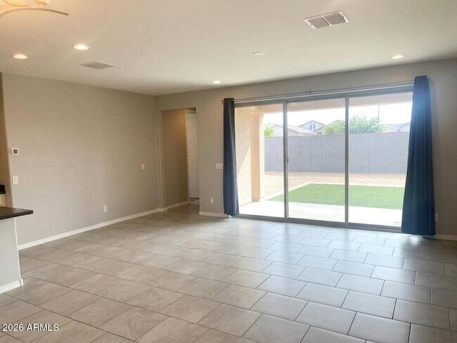 Foto del edificio - 5213 N 187th Ln