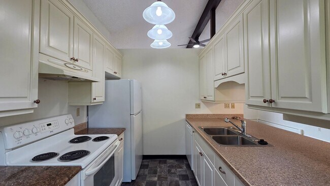 Foto del edificio - 411 Westview Dr