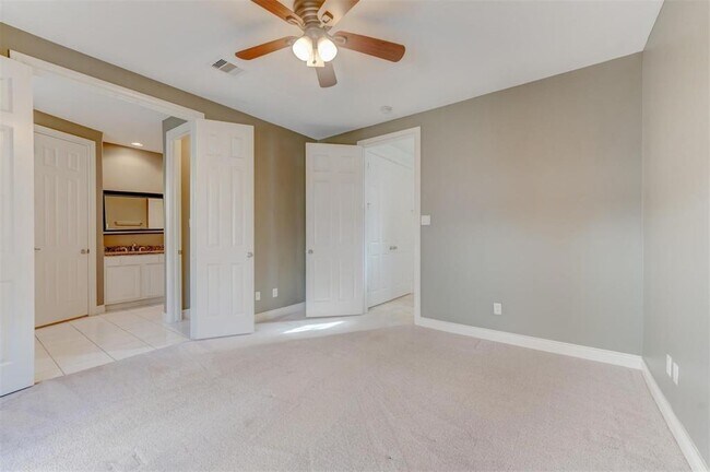 Foto del edificio - 2622 Edgefield Lakes Dr