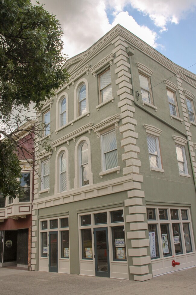 El edificio - 596 Cherry St