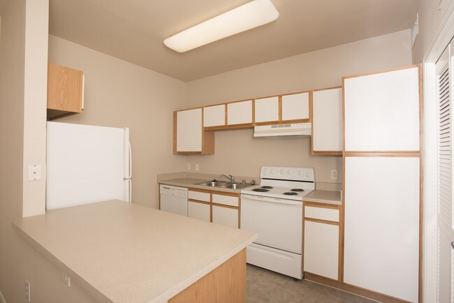 Despensa amplia y encimera. - Oak Grove