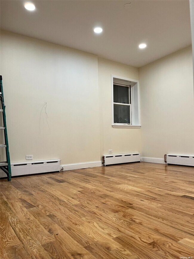 Building Photo - 153 st Hillside Ave