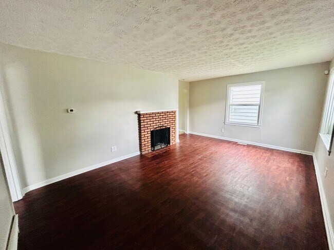 Foto del edificio - 1844 E 300th St
