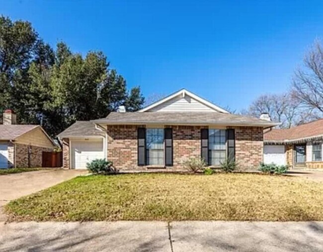 Foto del edificio - 3105 Boxwood Ln