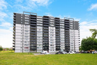 Building Photo - 4500 Jane St