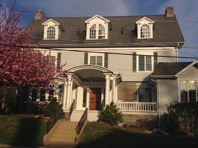 Foto del edificio - 175 Roberts Ave