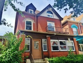 Building Photo - 222 S St Clair St