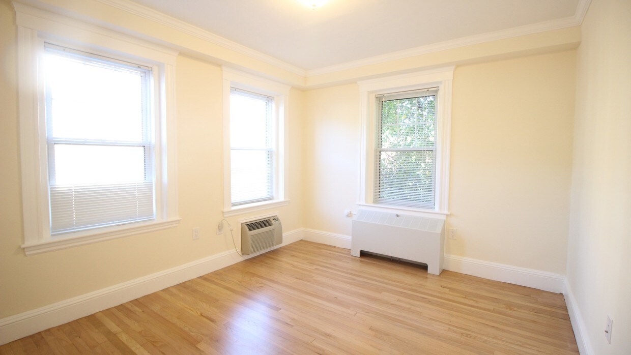 Primary Photo - 22 Chauncy St
