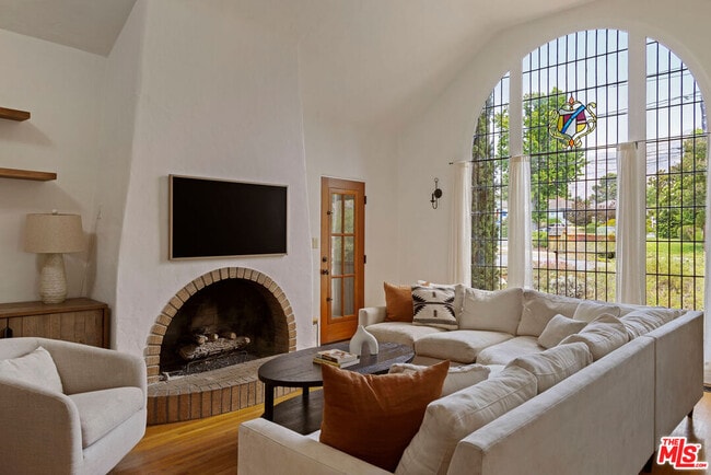 Building Photo - 1700 Morada Pl