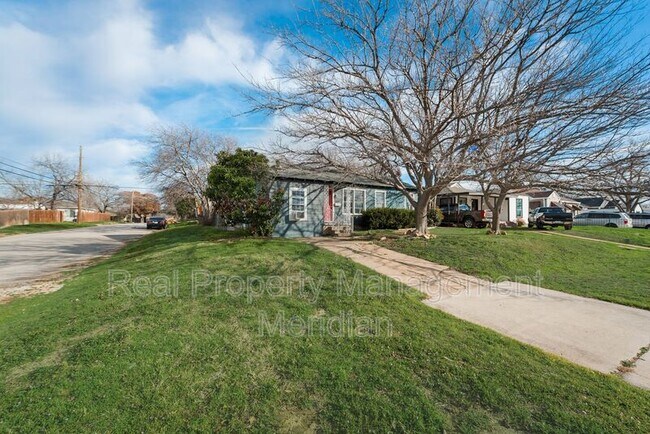 Foto del edificio - 5036 Curzon Ave