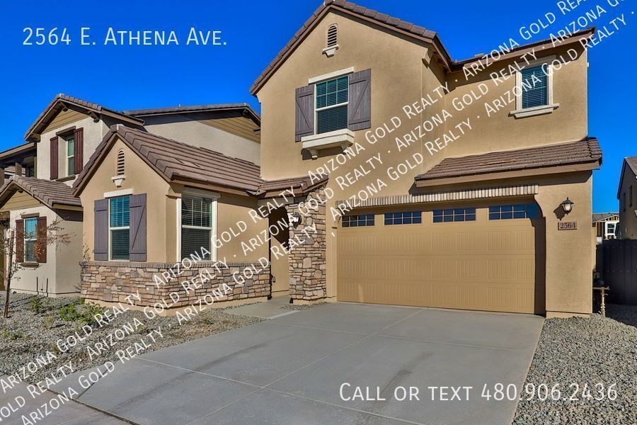 Foto principal - 2564 E Athena Ave
