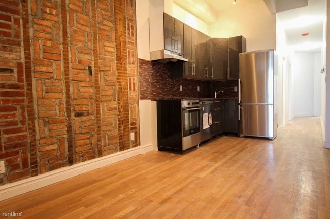 Building Photo - 151 Wilson Ave