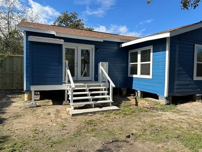 Foto del edificio - 13017 Vickie Ln