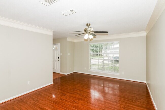 Building Photo - 3807 Wildhawk Dr