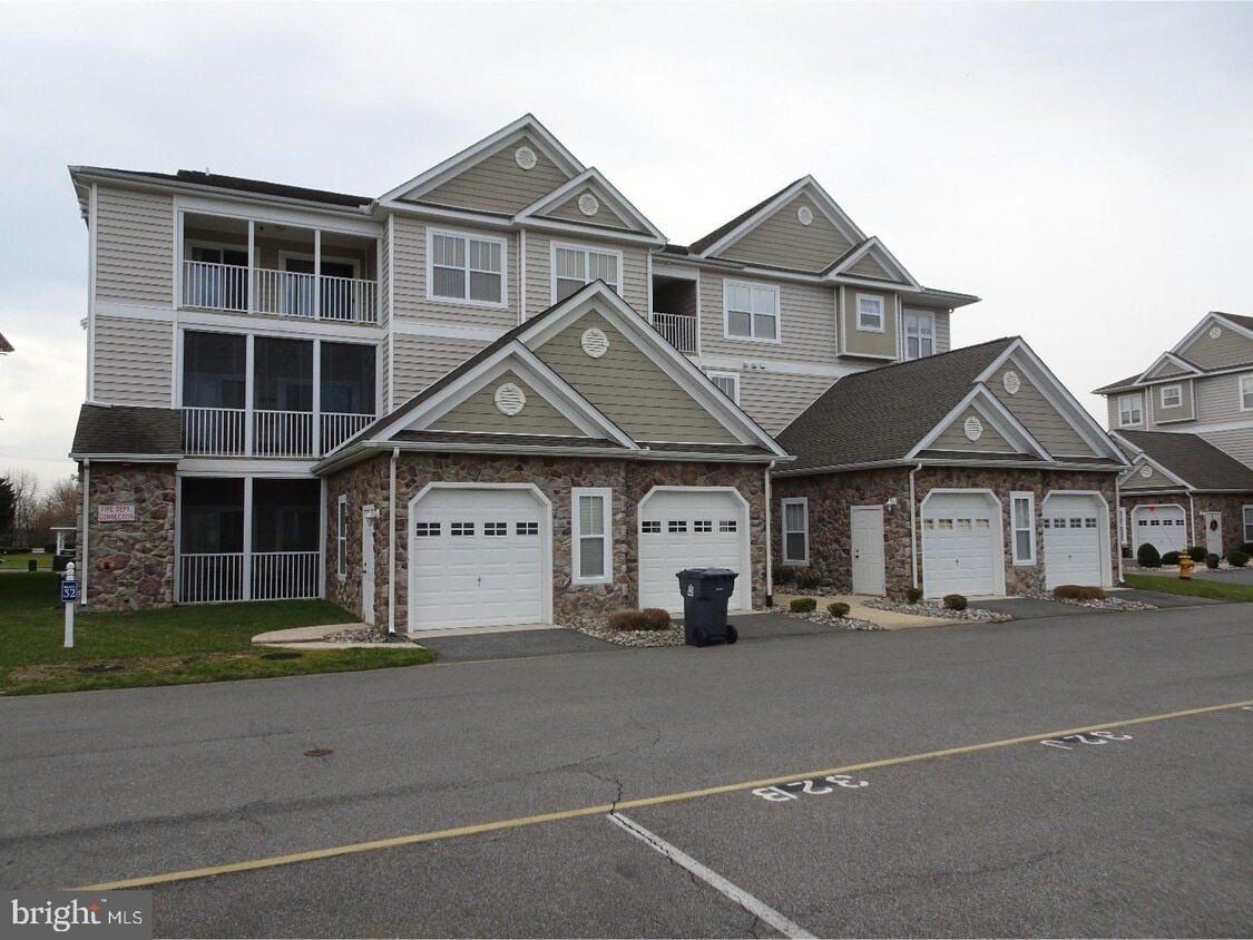 3503 N Sagamore Dr, Milford, DE 19963 Room for Rent in Milford, DE