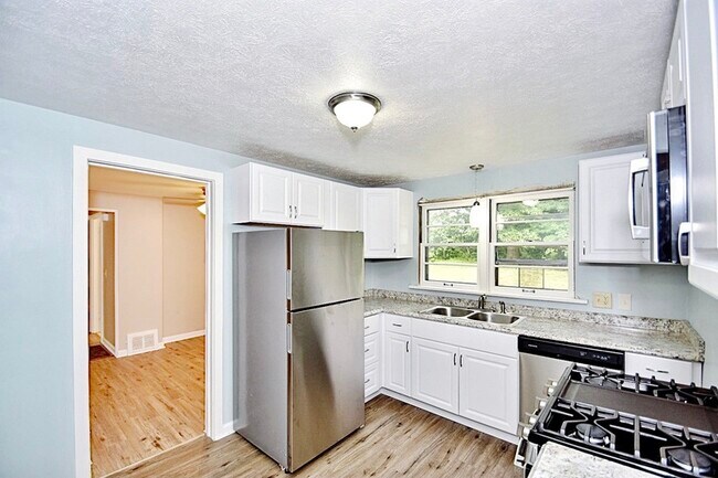 Foto del edificio - 3816 Westview Ave NW