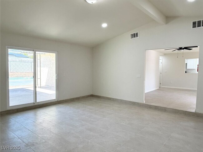 Foto del edificio - 236 Pershing Dr