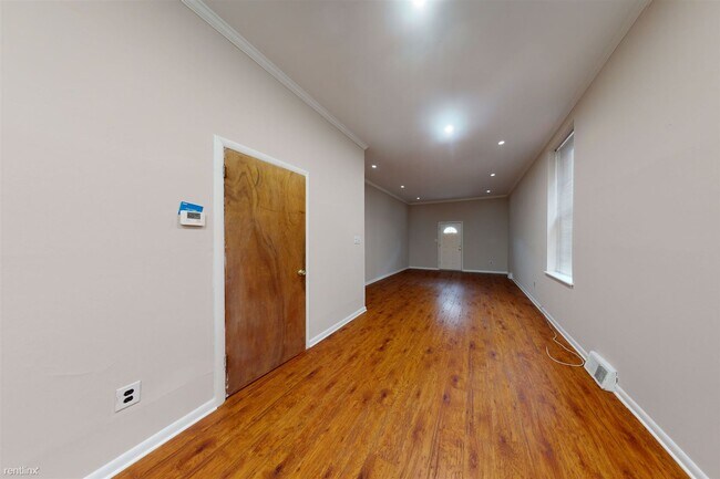 Building Photo - 3 br, 1 bath Duplex - 1707 W DIAMOND ST Un...