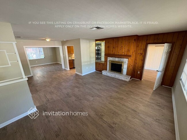 Building Photo - 2310 Sandrala Dr