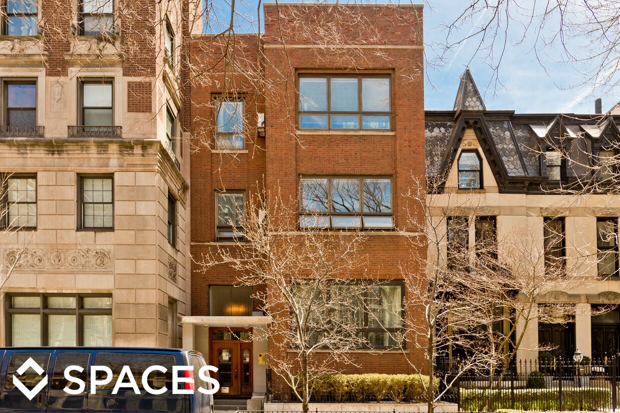 Foto principal - 1247 N State Pkwy