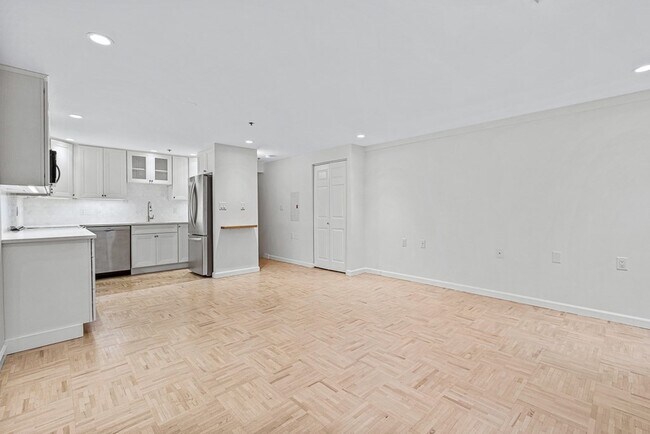 Foto del edificio - 357 Commercial St
