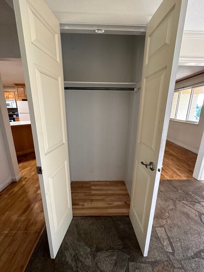 Foto del edificio - 4 bed 2.5 bath home in Rexburg with GAS AN...