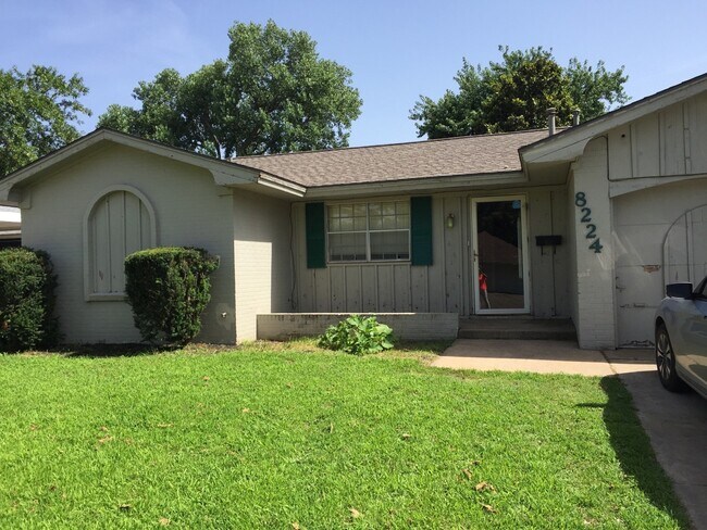 Foto del edificio - 8224 NW 28th Terrace