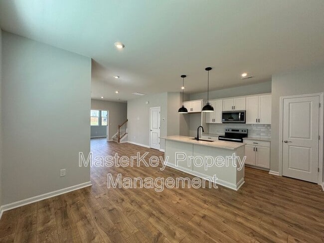 Building Photo - 1241 Bessie Ct