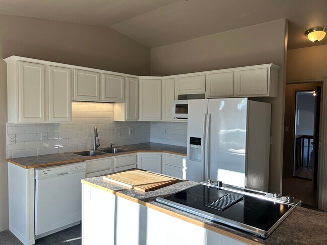 Cocina - 632 S Lawler Ave