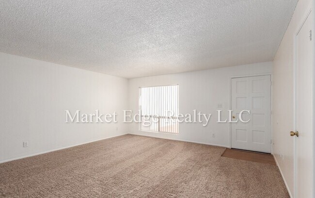 Foto del edificio - 2Bed/2Bath Apt at 111th/Tennessee! $399 MO...