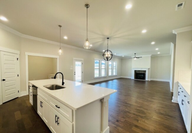 Foto del edificio - 8889 Mountain Preserve Blvd SE