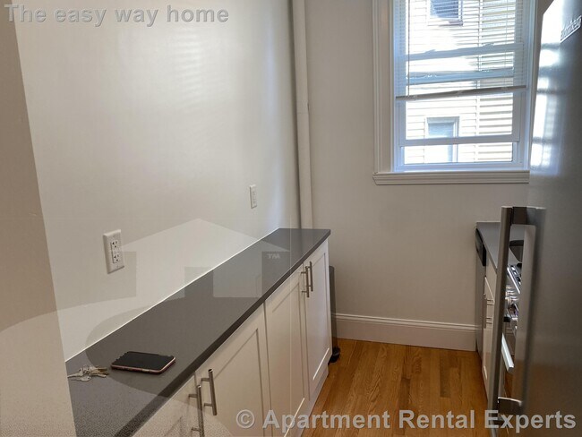 Foto del edificio - 170 Maple St