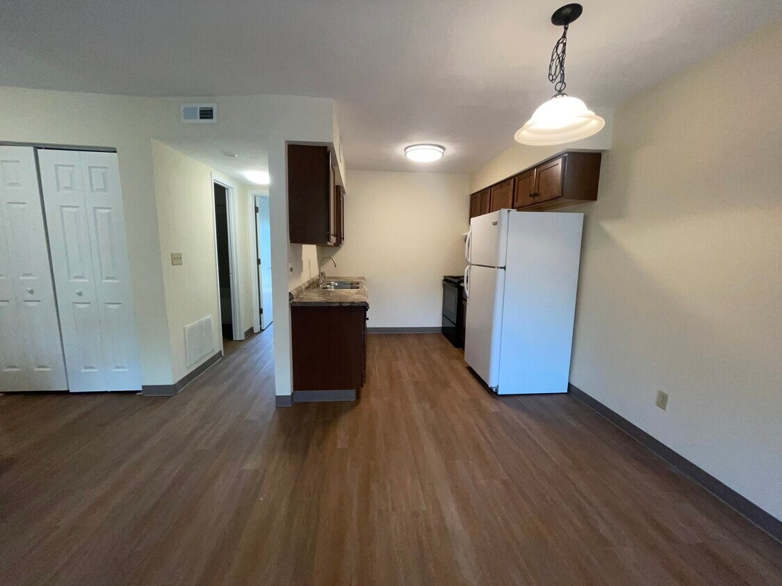 602 Hamlet Way Unit 602, Charleston, WV 25314 Apartments in