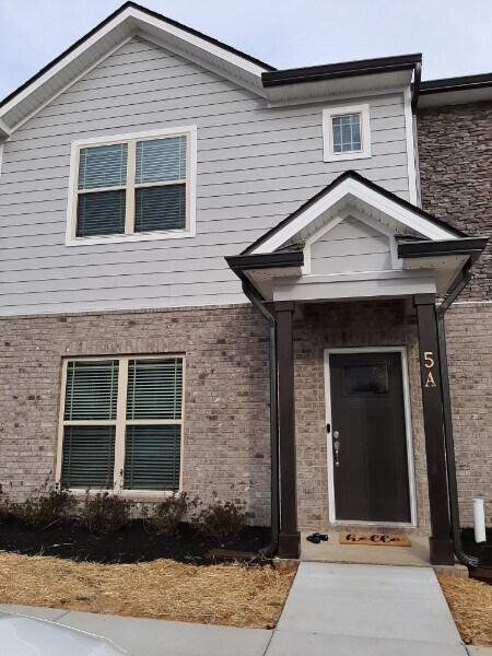 Foto del edificio - 555 Gresham Ln