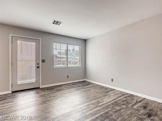 Building Photo - 2521 Sierra Luna Ave