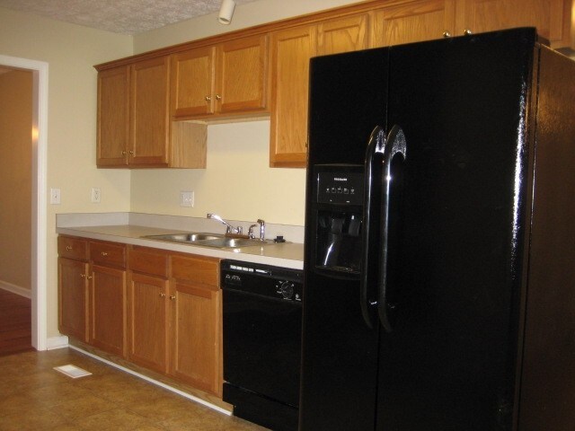 Foto del edificio - 804 Tunewood Ct