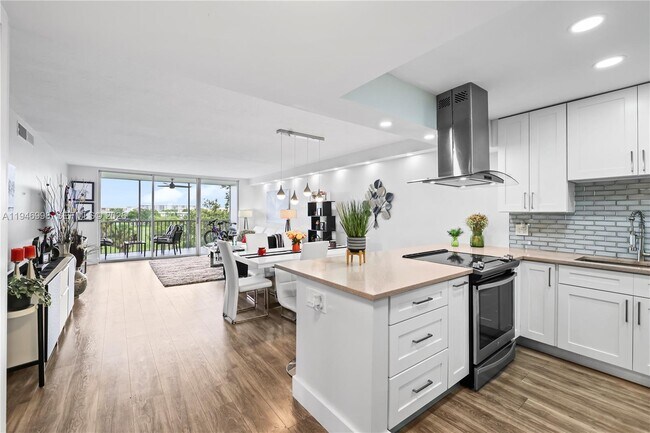 Foto del edificio - 2661 S Course Dr