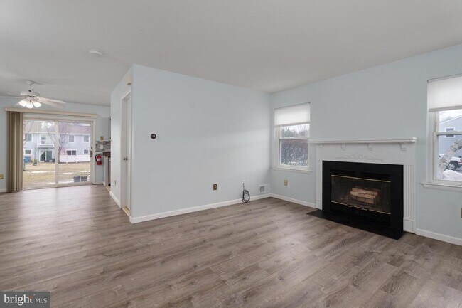 Foto del edificio - 187 Jonathon Dayton Ct