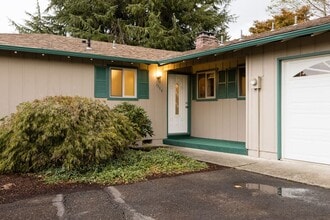 Building Photo - 7759 SE Rofini St