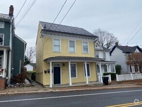 Building Photo - 515 S Braddock St
