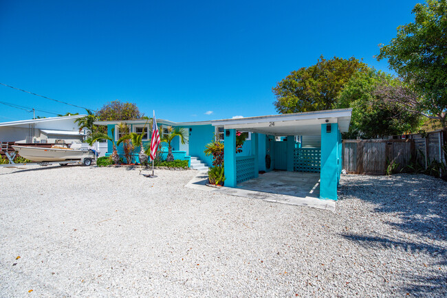 Building Photo - 24 Cactus Dr
