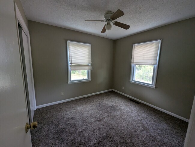 Foto del edificio - 630 NE 90th St