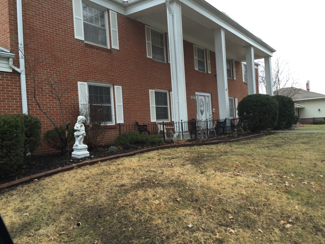 104 Winston Pl, Saint Joseph, MO 64506 Condo for Rent in Saint Joseph