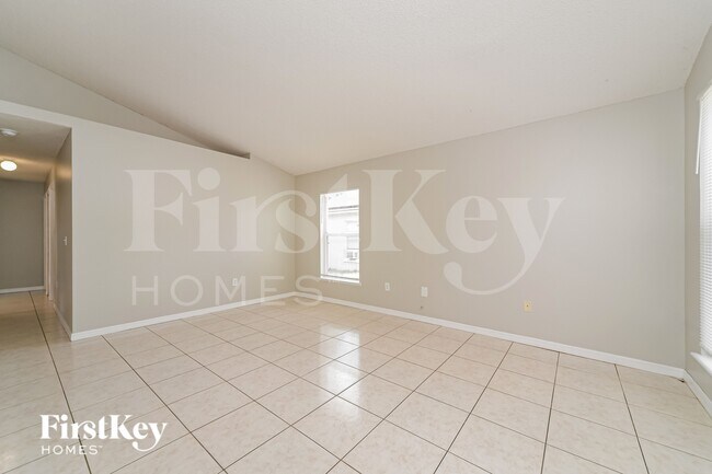 Foto del edificio - 440 Breezeway Dr