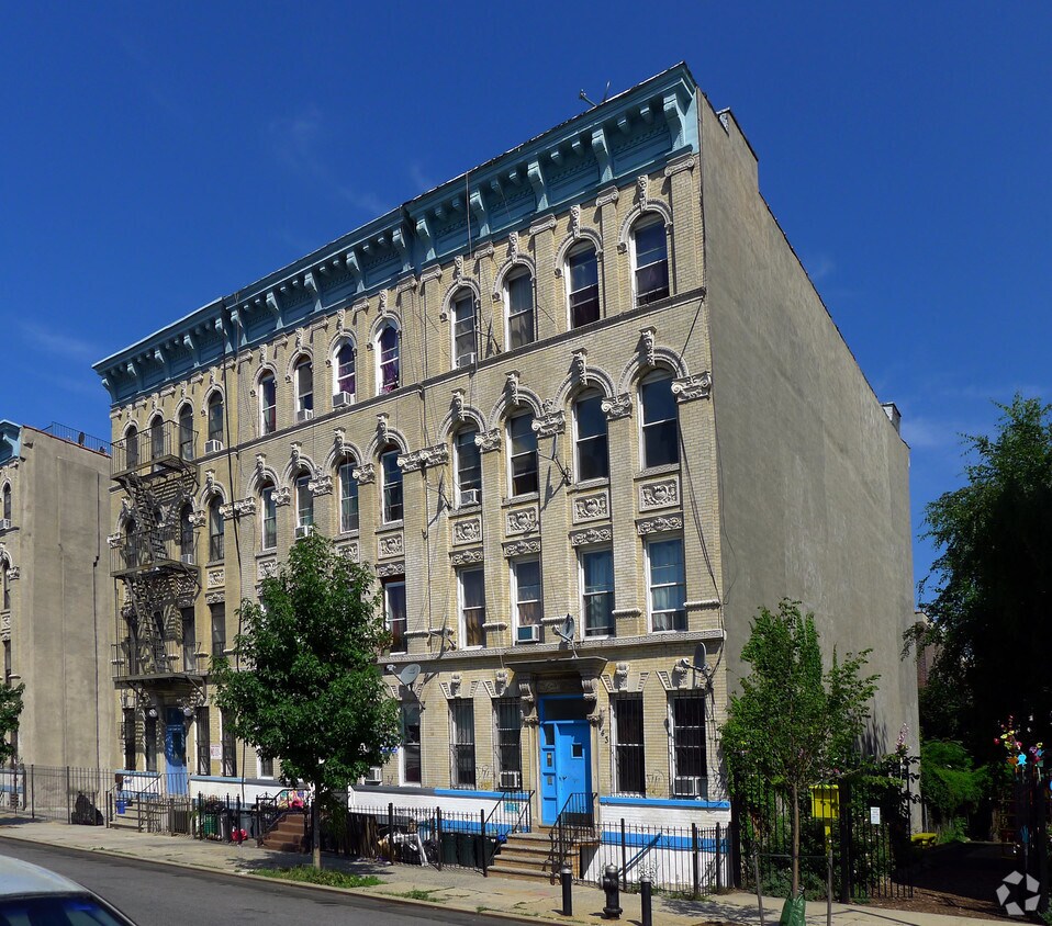 Primary Photo - 141 Hull St