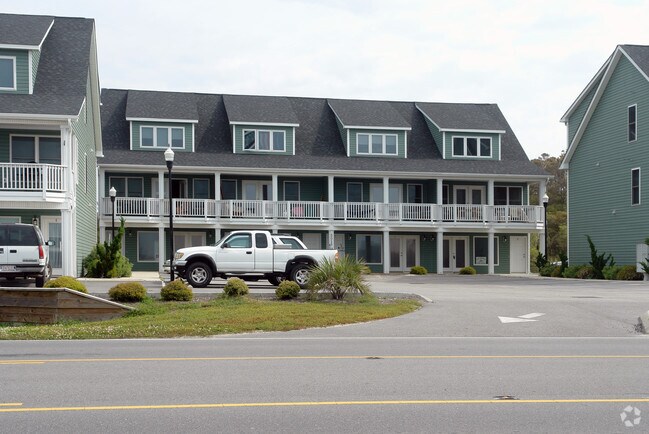 Foto del edificio - 5016 E Oak Island Dr