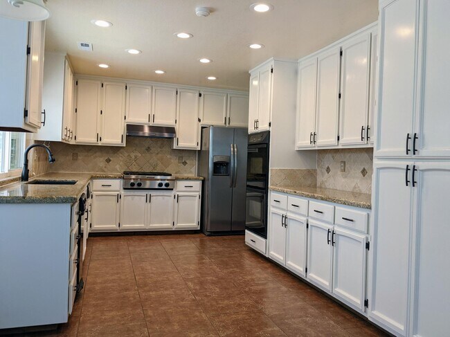 Building Photo - 3071 Muir Woods Dr