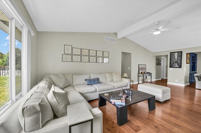 Foto del edificio - 2801 Rachel Rd